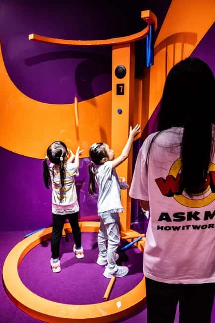 Bangkok: Wow Park Interactive Amusement & Science Park - Bed of Nails and the “Push the Boundaries” Energy