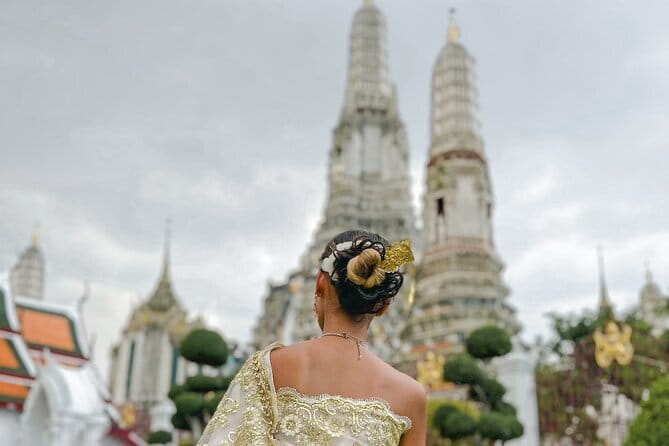 Bangkok's Best: City Highlights & Floating Market Private Tour - Wat Pho and Wat Arun: Buddha Icons With Different Personalities