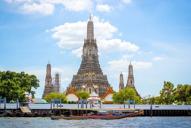 Bangkok's Best: City Highlights & Floating Market Private Tour - Salt Lake De Maeklong: A Short Look at Work, Not Tour Spots