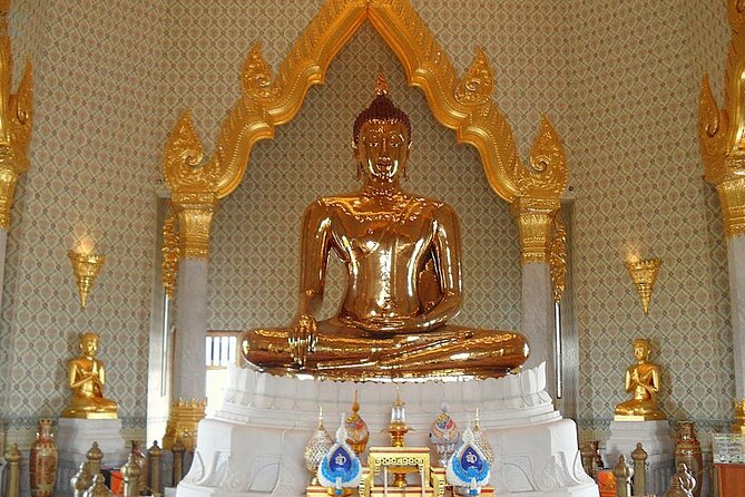 Bangkok’s Three Iconic Temples: Wat Traimit, Wat Pho & Wat Arun - Guides Matter: What You’ll Want to Watch For