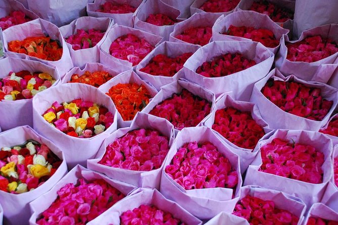 Best of Bangkok - Chinatown and Pak Khlong Flower Talat: food streets and offerings