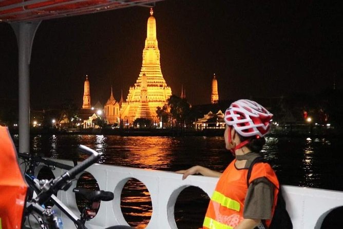 Bike Bangkok at Night with Thai Dinner - Pak Khlong Talat at night: flowers open 24 hours, colors in motion