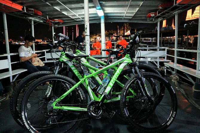 Bike Bangkok at Night with Thai Dinner - Wat Mangkon Kamalawat and then Chinatown’s neon alley logic