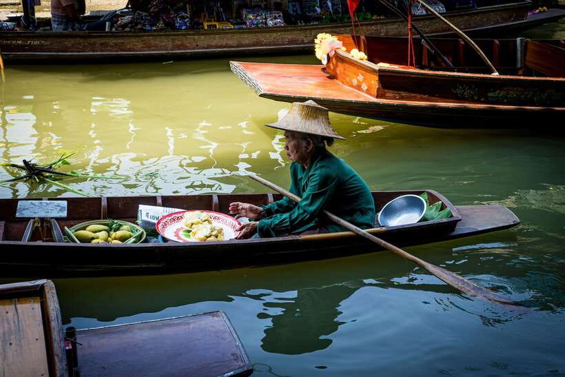 Boat Tour of Damnoen Saduak Floating Market - Damnoen Saduak Canal Life: What You’re Really Seeing