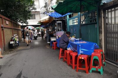 CHOB Bangkok Walking Tour (Talking + Walking + Eating) - Lumpini Park: Starting With Bangkok’s First Public Park