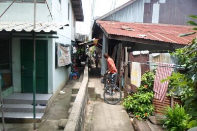 Colors of Bangkok - The route from Rama III to the Chao Phraya crossing