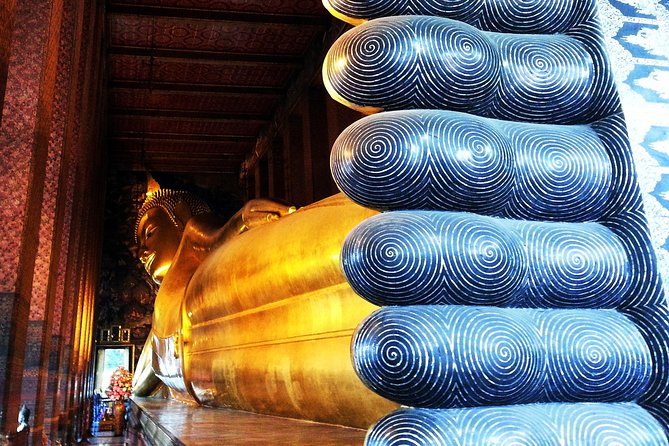 Cultural Treasures of Bangkok: Temples & Royal Palace Tour - Guides and group dynamics: when a pro makes the day