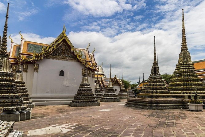 Cultural Treasures of Bangkok: Temples & Royal Palace Tour - What to pack so the heat and rules do not ruin your photos