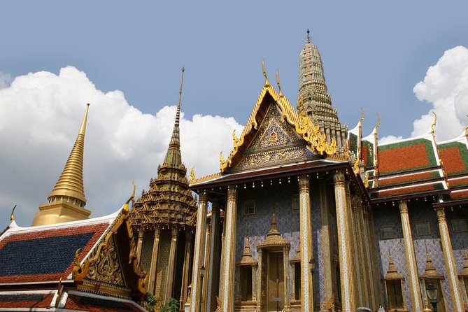 Damnern Saduak Floating Market, Grand Palace and Wat Phra Keo Tour from Bangkok - Grand Palace: what you’ll see in about one hour