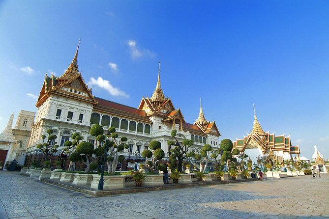 Damnern Saduak Floating Market, Grand Palace, Wat Phra Keo & Wat Pho - Lunch, transport, and why the price can make sense