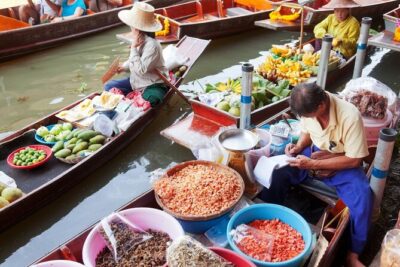 Damnoen Saduak Floating Market and Maeklong Railway Market Tour - Stop 2: Maeklong Railway Market (Talat Rom Hoop) and the Train-Closes-Scene Moment