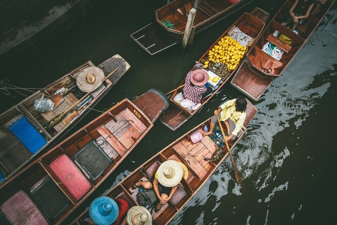 Damnoen Saduak Floating Market & Maeklong Market Tour frm Bangkok - Group size and comfort: what up to 50 means for your day