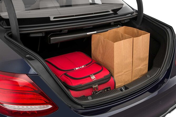 Departure by Private Sedan from Bangkok to Bangkok Airport BKK - The Ride Comfort: A Business Sedan, Not a Squeeze