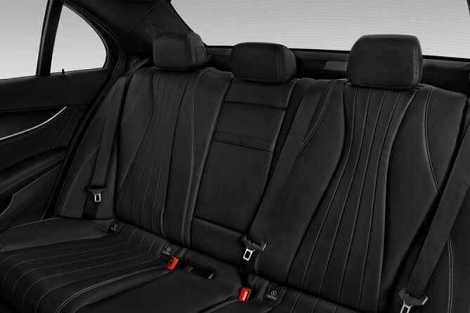 Departure by Private Sedan from Bangkok to Bangkok Airport BKK - The Pickup: Meet Your Chauffeur Where You Actually Are