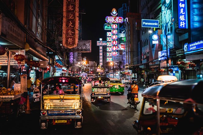 Discover Bangkok at Night 5-Hour Bike Tour with dinner - Pak Khlong Flower Talat Original: the city smells like flowers
