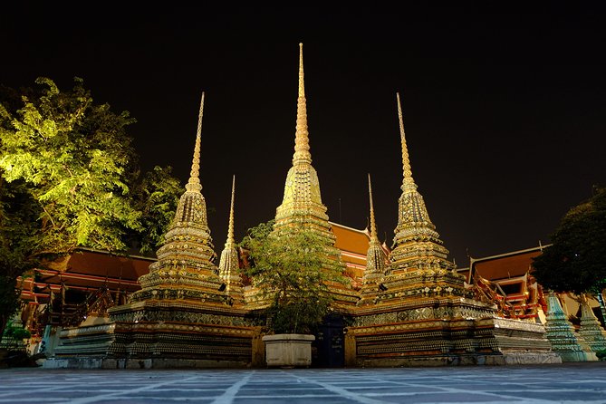 Discover Bangkok at Night 5-Hour Bike Tour with dinner - Wat Phra Chetuphon: temple culture and Thai massage origins