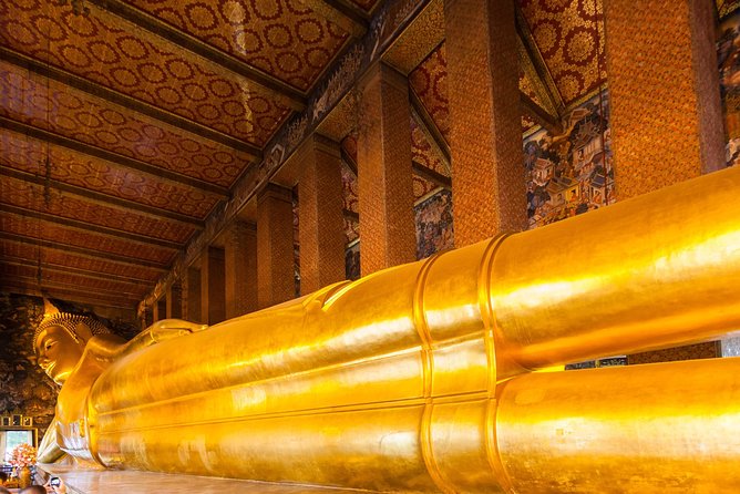 Exclusive Tour – Grand Palace, Emerald Buddha & Reclining Buddha - Stop 3: Temple of the Emerald Buddha (Wat Phra Kaew) and the sacred focus