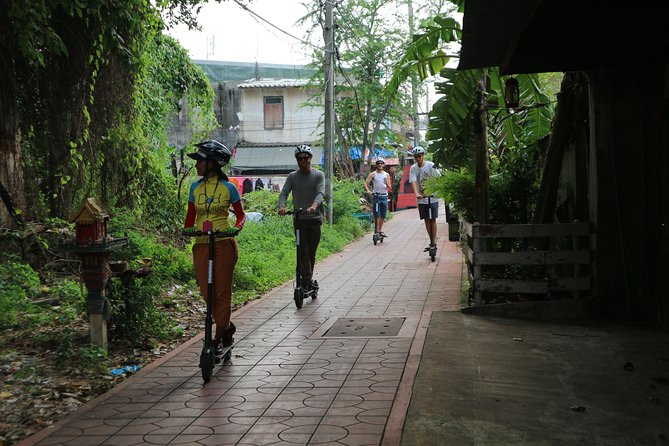 Explore Bangkok by E-Scooter & Try Street Food - Princess Mother Memorial Park: a break with more street food