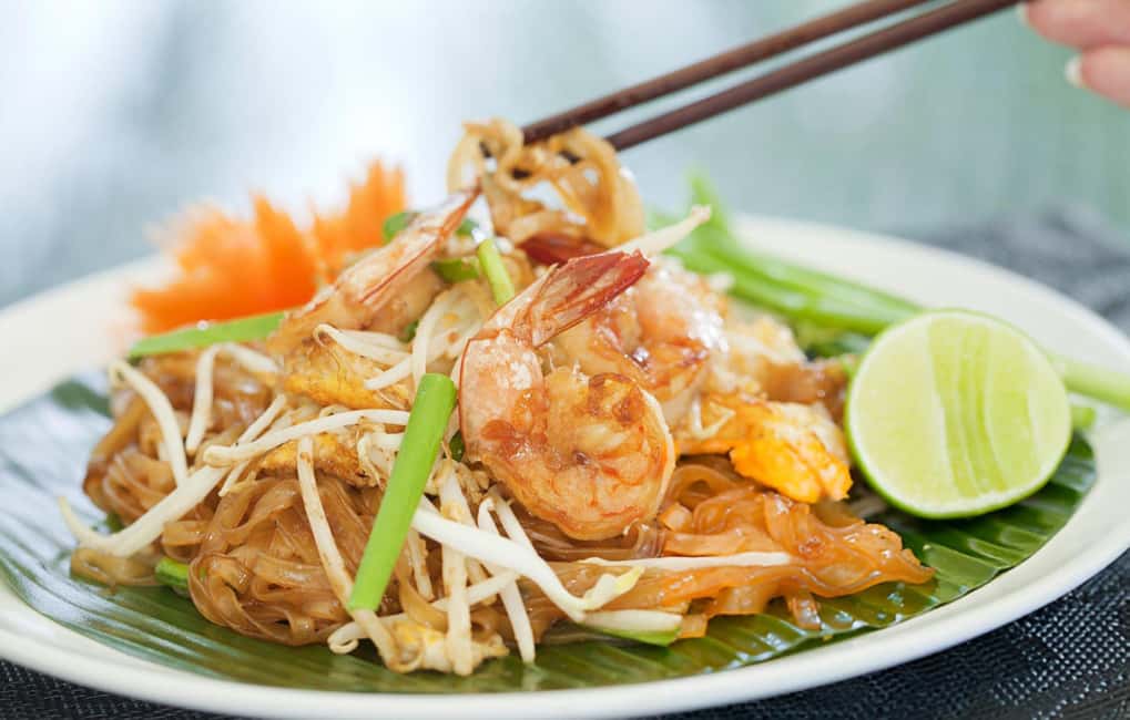 Flavors of Bangkok: Guided Food Tasting Tour with a Local - Why a Chinatown night market crawl fits Bangkok so well