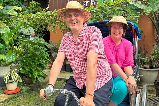 Floating Market and Railway Market Private Tour VIP Transport - Should you book this Floating Market and Railway Market VIP tour?