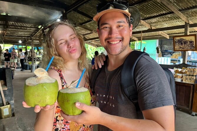 Floating Market & Railway Market Private Tour - Key highlights