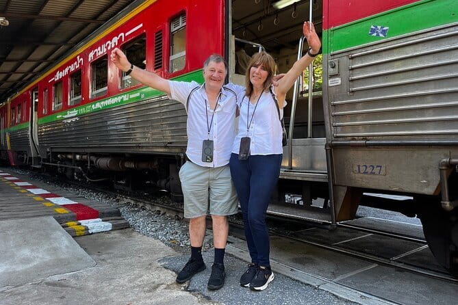 Floating Market & Railway Market Private Tour - Stop 2: Mae Klong Railway Market (Hoop Rom Market) and the train-through-stalls moment