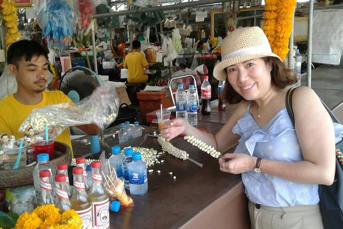 Flower Market & Floral Art: Multilingual Private Tour [EN/others] - Pak Khlong Flower Talat: Bangkok by scent, color, and early-morning energy