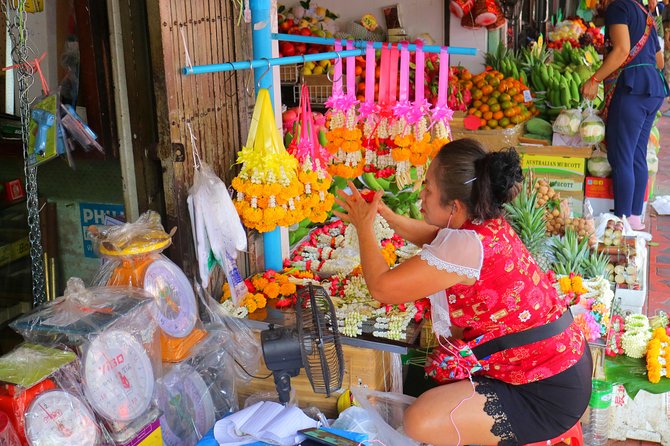Flower Market & Floral Art: Multilingual Private Tour [EN/others] - Who this flower market and temple day suits best