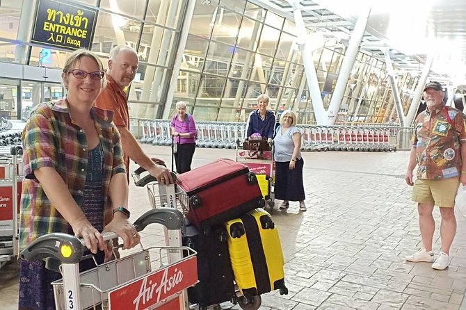 Fullday Private Tour Guide Service with Thai LUNCH in & around Bangkok(8 Hours) - Lumpini Park break + Siam Paragon + Terminal 21: reset without leaving the route
