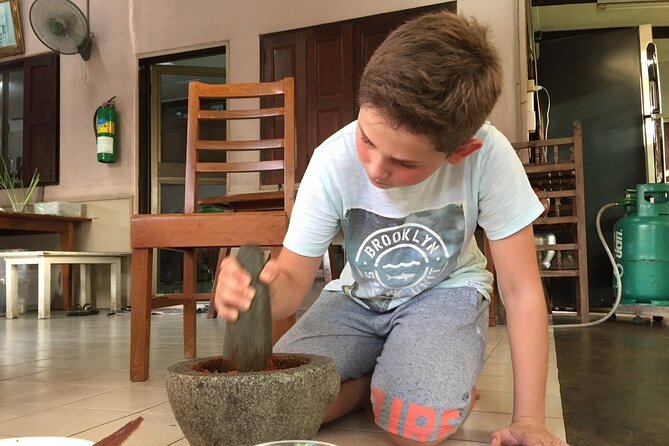 Fun Thai Cooking Class near Bangkok - The 10:00 cooking class: ingredient intro, then morning cooking