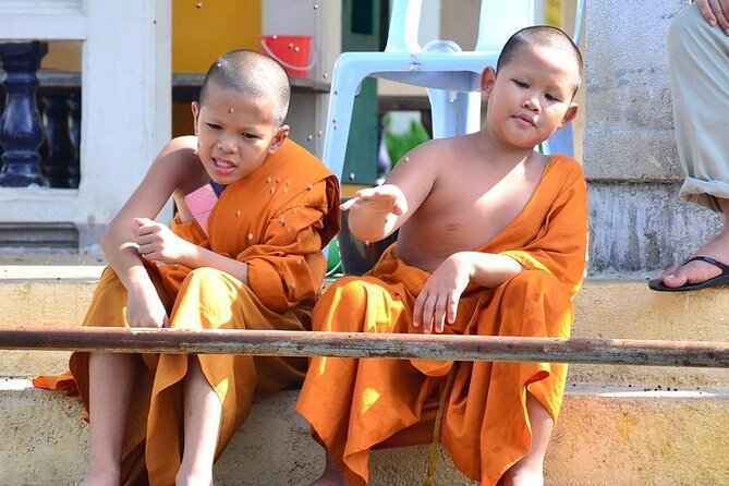 Giant Buddha and Bangkok Local Tour - Who should book this tour, and who might pass