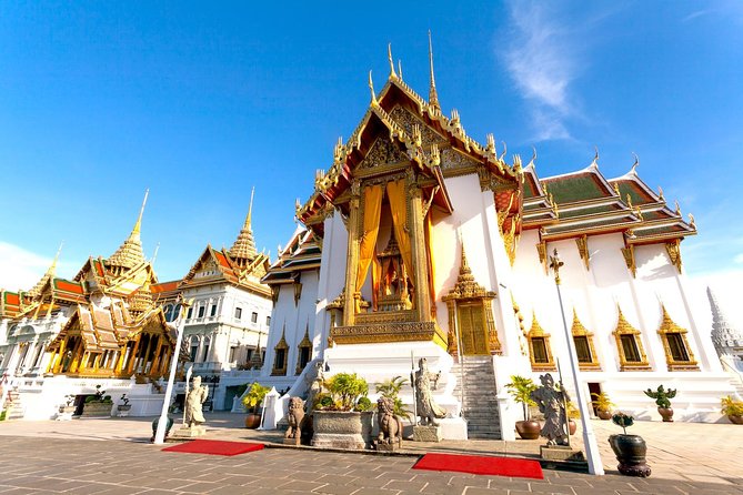 Grand Palace, Damnoen Floating Market & Maeklong Railway Market Tour – Full Day - Wat Phra Kaew and the Grand Palace: where details matter