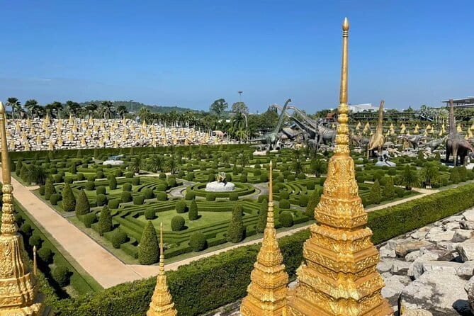 Grand Palace & Emerald Buddha Private Tour [Optional Luxury] - Luxury option: what the premium vehicle actually changes