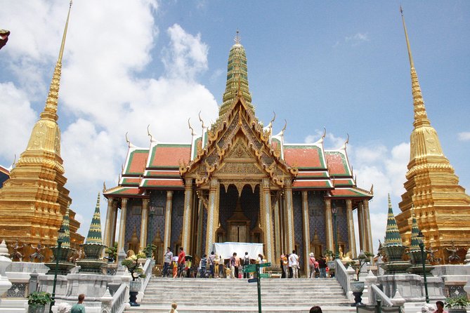 Grand Palace Glory and Emerald Buddha : Half-Day Tour in Bangkok - Hotel pickup in downtown Bangkok: convenient, but not everywhere