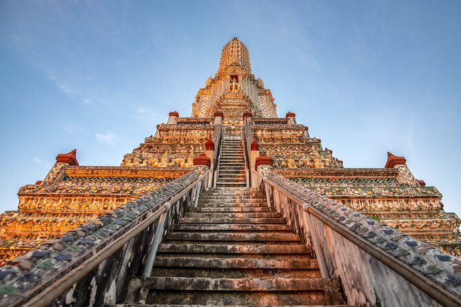 Grand Palace & Wat Arun Immersive Guided Walking Tour 3-Hour - Stop 3: Wat Arun (Temple of the Dawn) and the mosaic chedi