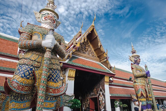 Grand Palace & Wat Arun Immersive Guided Walking Tour 3-Hour - Price and value: what $21 really covers