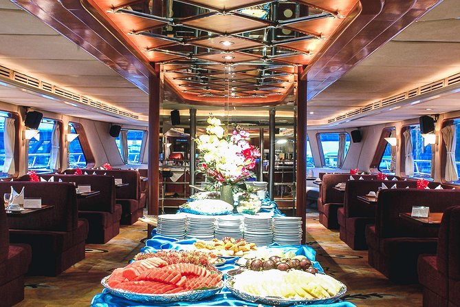 Grand Pearl Dinner Cruise: Dining & Live Performances - Entertainment on the water: Thai classical dance plus live music