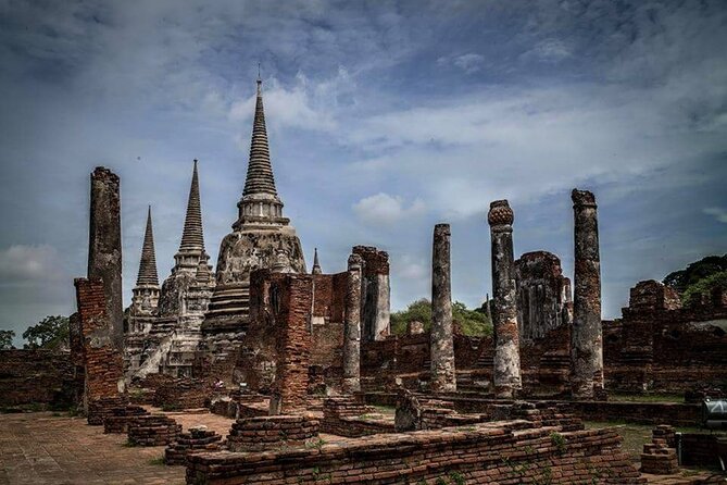 Half-Day Tour : PRIVATE Grand Palace & Temples - Stop 3: Wat Traimit and the 5.5-ton Golden Buddha