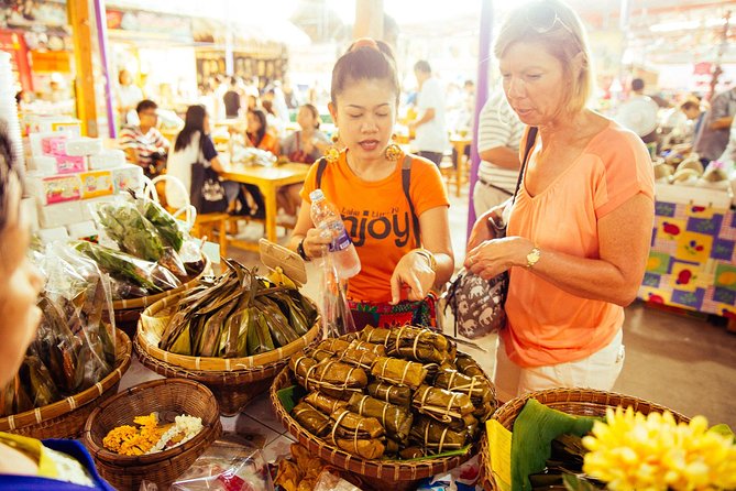 Highlights & Hidden Gems With Locals: Best of Bangkok Private Tour - From Sala Chalermkrung to Getting Your Bearings Fast
