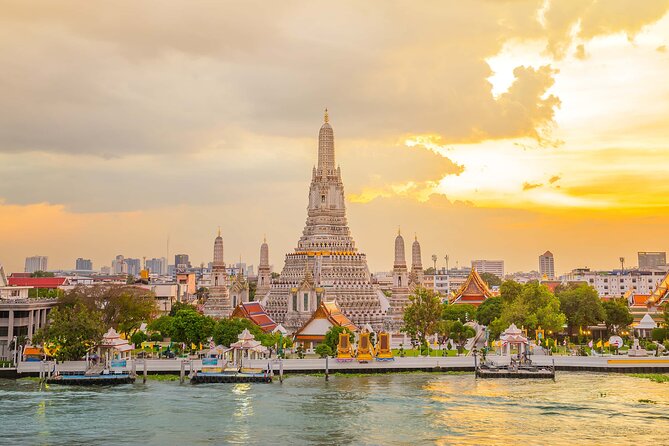 Highlights Of Thailand In 10 Days - Damnoen Saduak Floating Market: the long-tail boat factor