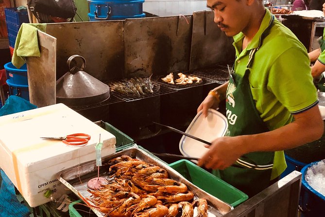 Incredible Bangkok Food Tour - Meeting at Im Chinatown: start point, group size, and walking pace