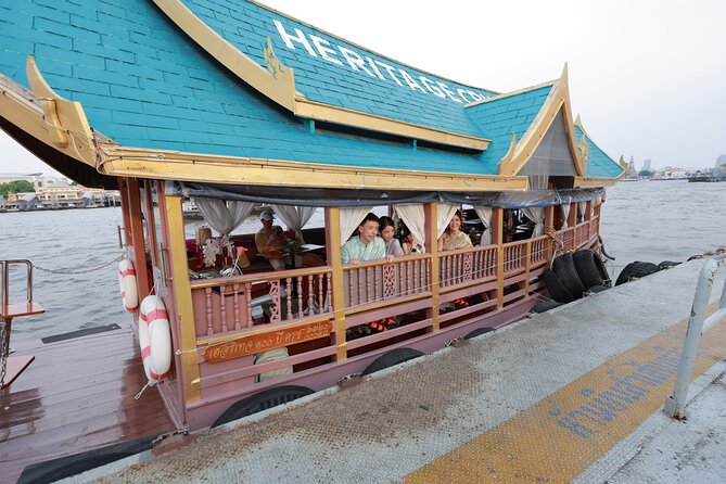 Instagram Photo Tour with Wat Arun and River Cruise - Getting Started at Saphan Taksin (BTS) and Boarding Smoothly