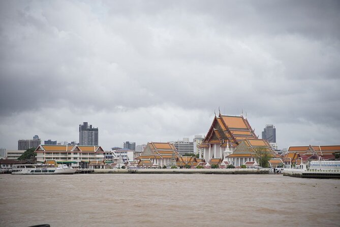 KL | Bangkok: 2-Hour Canal Tour by Teak Boat - Boat comfort, life jackets, and what to bring