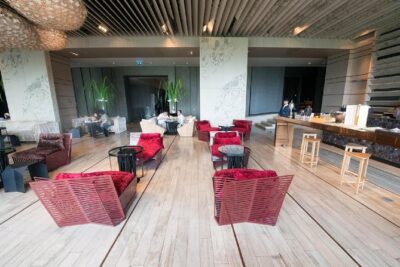Landmark Hotel Bangkok: Classic Afternoon Tea - Drinks That Keep Flowing: Tea, Coffee, or Juice