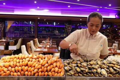 Luxury Dinner Cruise with Guide and Transfer (Opt. Executive Van) - ICONSIAM Before the Cruise: Why a Luxury Mall Stop Works