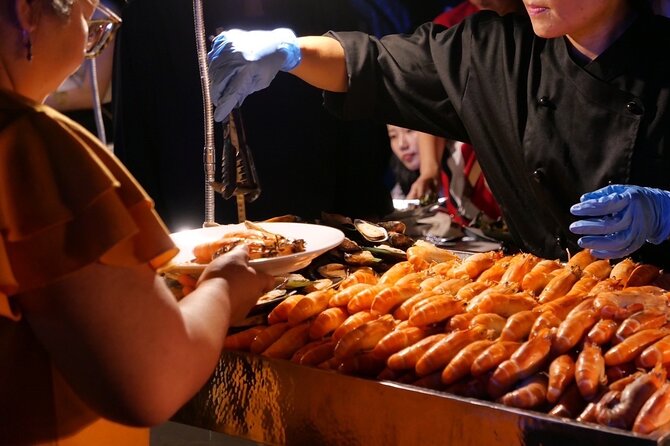 Luxury Dinner Cruise with Guide and Transfer (Opt. Executive Van) - Food, Band, and the Buffet Reality Check