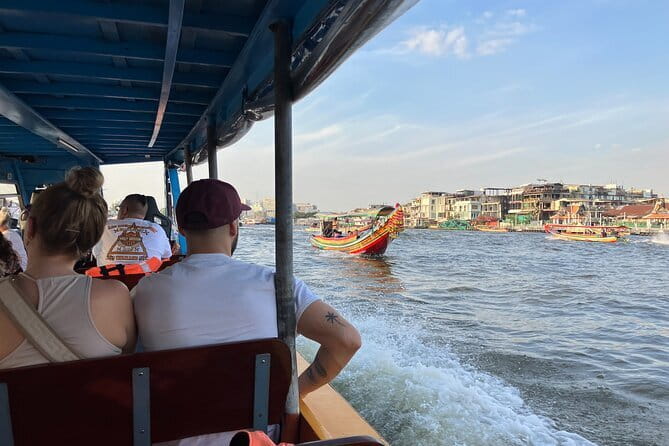 Maeklong Railway and Damnoen Saduak Floating Market Tour - Who this tour suits best