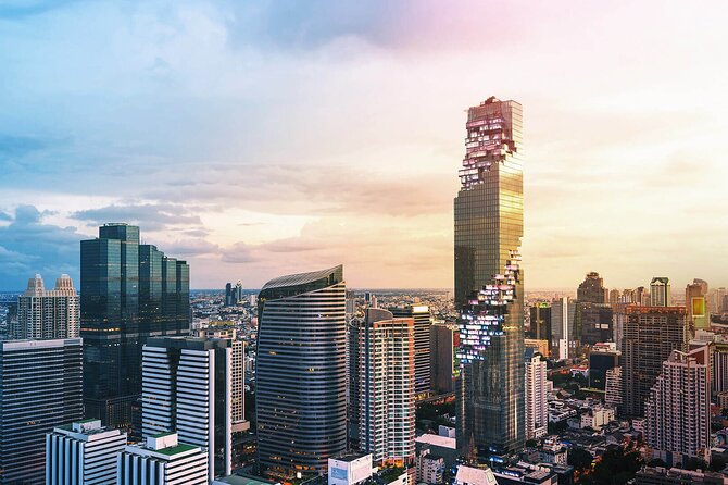 Mahanakhon Skywalk Tower Tickets - First stop: the Mahanakhon Building and its high-speed elevator ride