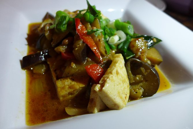 May Kaidee Thai Cooking Class at Bangkok with Pickup - The vegan and vegetarian angle, plus the meat flexibility with Jenny