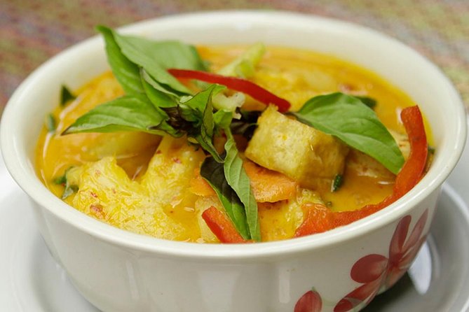 May Kaidee Thai Cooking Class at Bangkok with Pickup - Private-group pacing: why “only your group participates” is more than a label